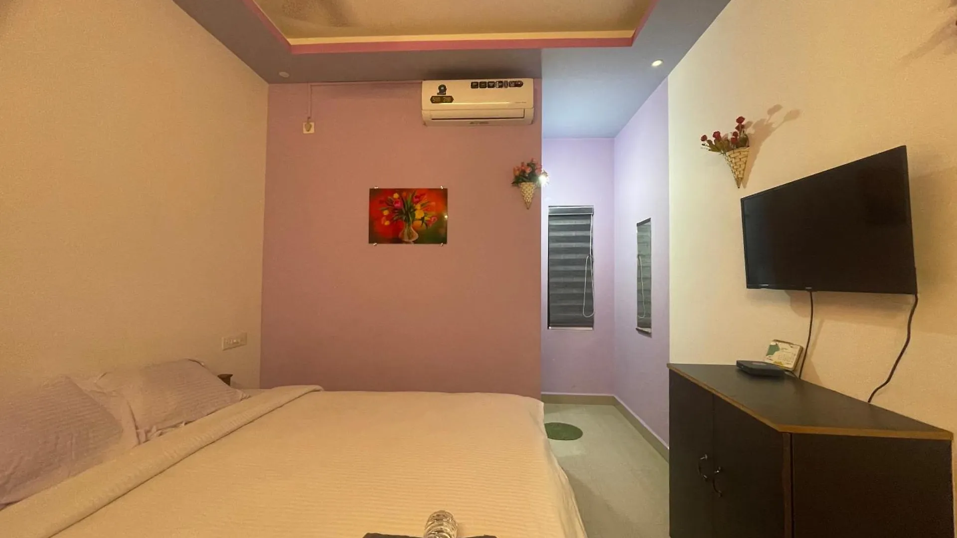 Nilastay Emirates Kazhakuttam